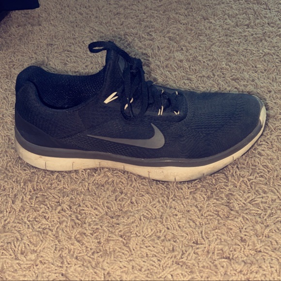 Nike shoes - Picture 1 of 1